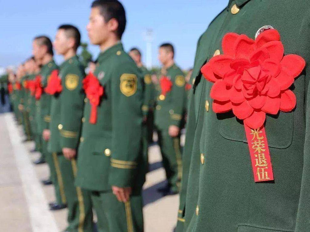2046澳门精准正版资料，揭秘未来赌场与娱乐的融合趋势2024澳门精准正版资料大全最新