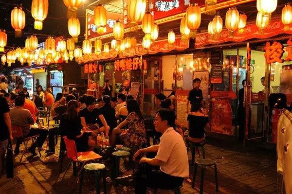 澳门六记粥面，深夜里的温暖灯火—探秘其营业时间与美食魅力澳门六记粥面地址