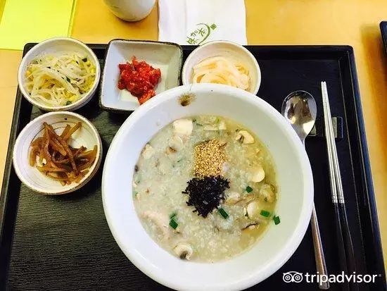 澳门六记粥铺，一碗好味，尽显地道风情澳门六叔