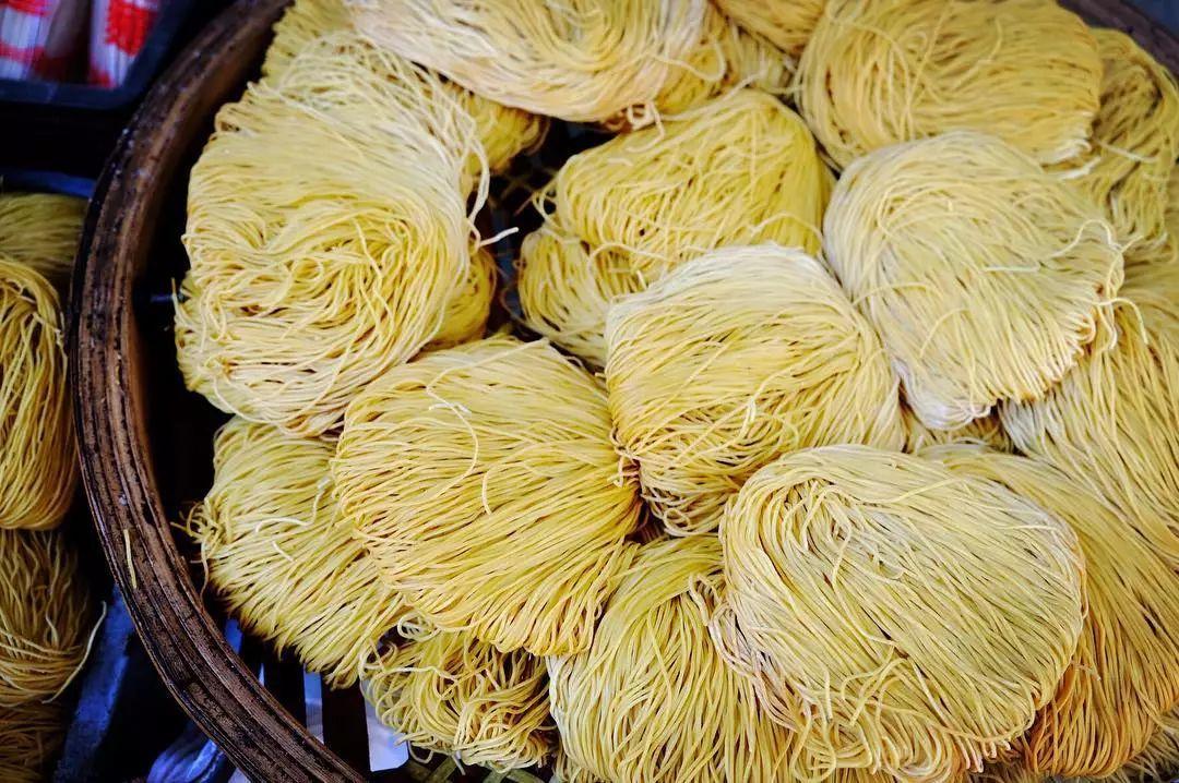 澳门六记粥面，美食地图上的温馨一隅澳门六记竹升面