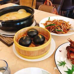 澳门六记粥面，传统美食的现代演绎与多元店铺布局澳门六记水蟹粥