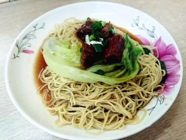 澳门六记粥面，探寻正宗之味澳门六记竹升面