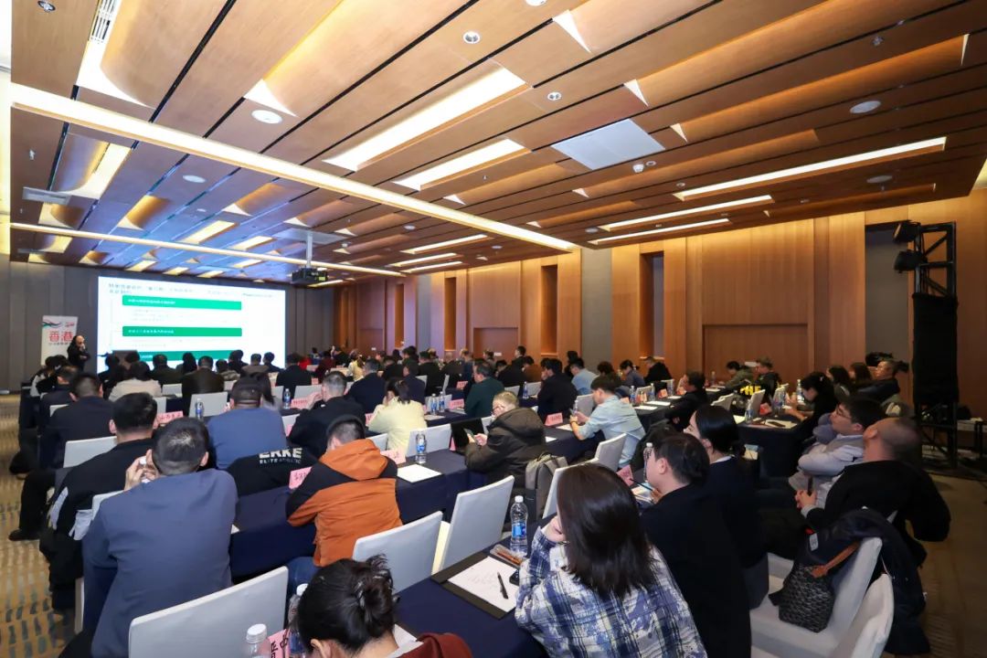 2035年，香港正版免费码资料的前瞻与展望2023香港正版码资料大全