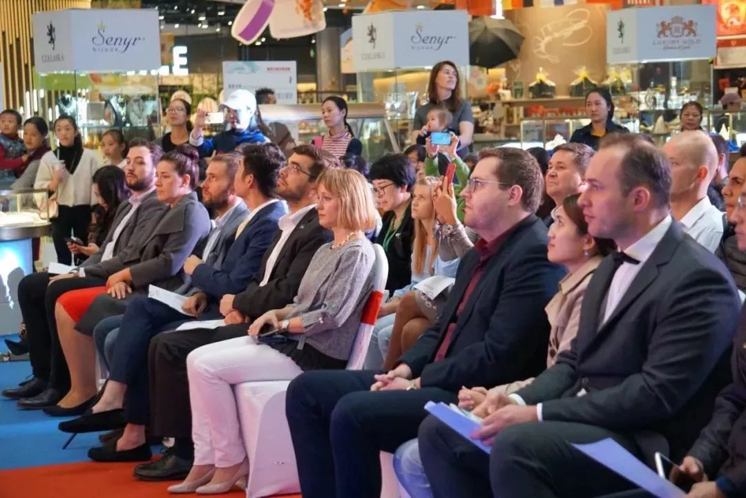 捷克论坛，分享王国中的文化交流与创意碰撞捷克论坛分享王国视频