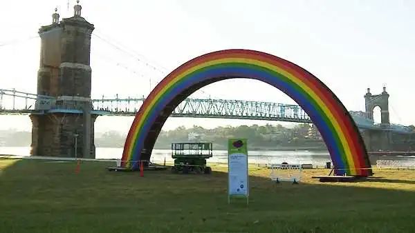 彩虹8频道，连接梦想与现实的桥梁彩虹频道tv官网